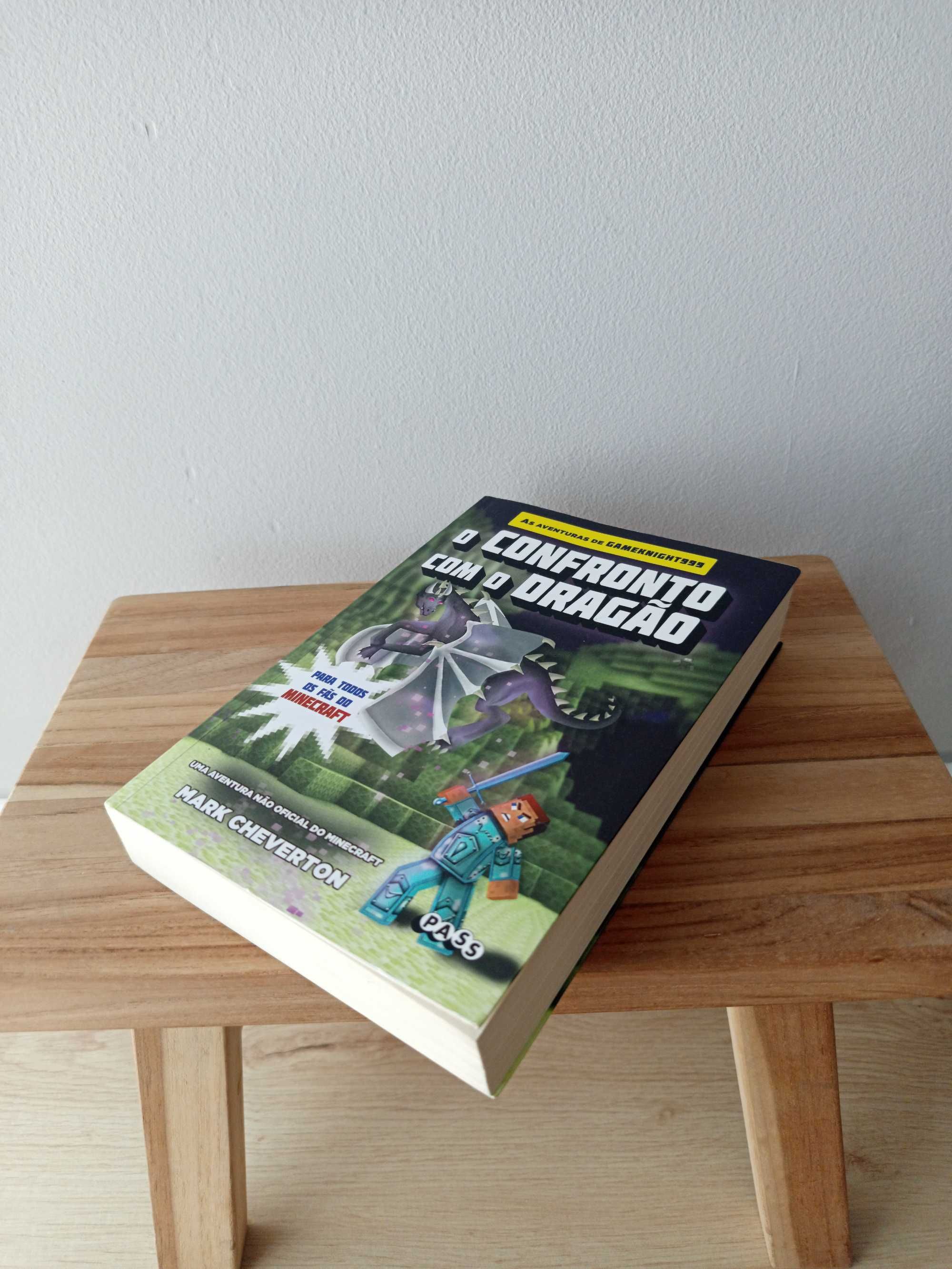 Livro juvenil "O Confronto com o dragão"