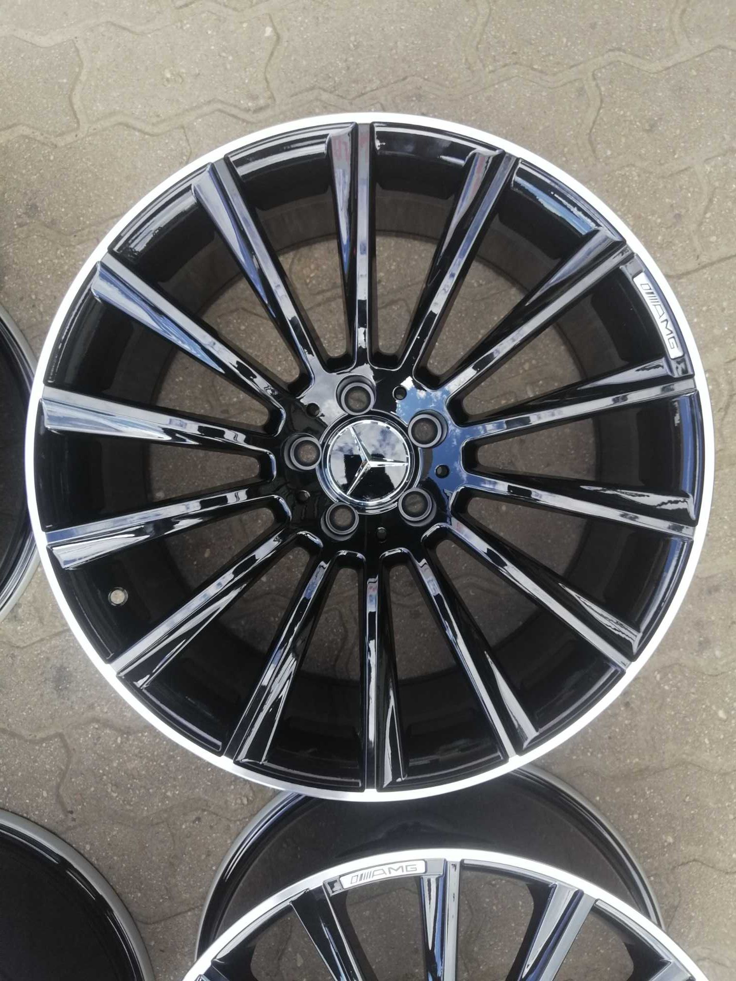 Felgi aluminiowe 5 x 112 R 18 Alufegi oryginaln Carbonado Mercedes AMG