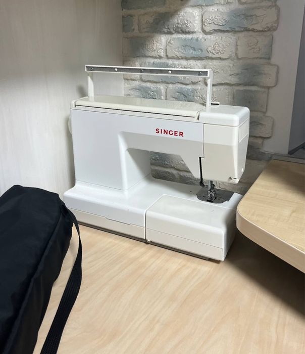Швейная машинка SINGER