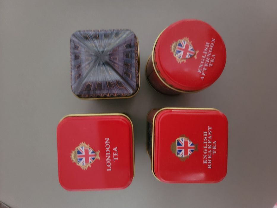 Жестяні коробочки з під чаю...