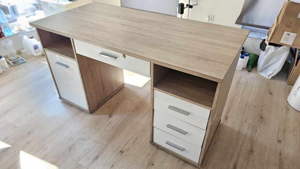 Biurko dąb sonoma 137×66.5 wys. 74