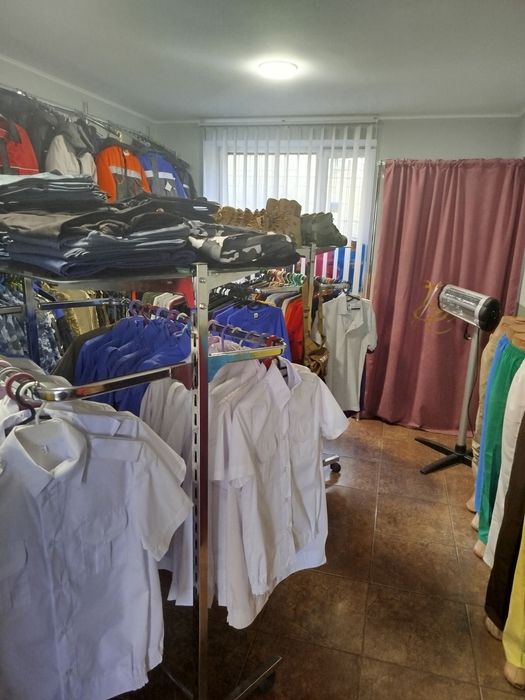 Распродажа медицинские халаты костюмы. И много другой спецодежды