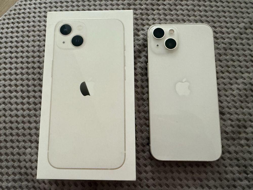iPhone 13.