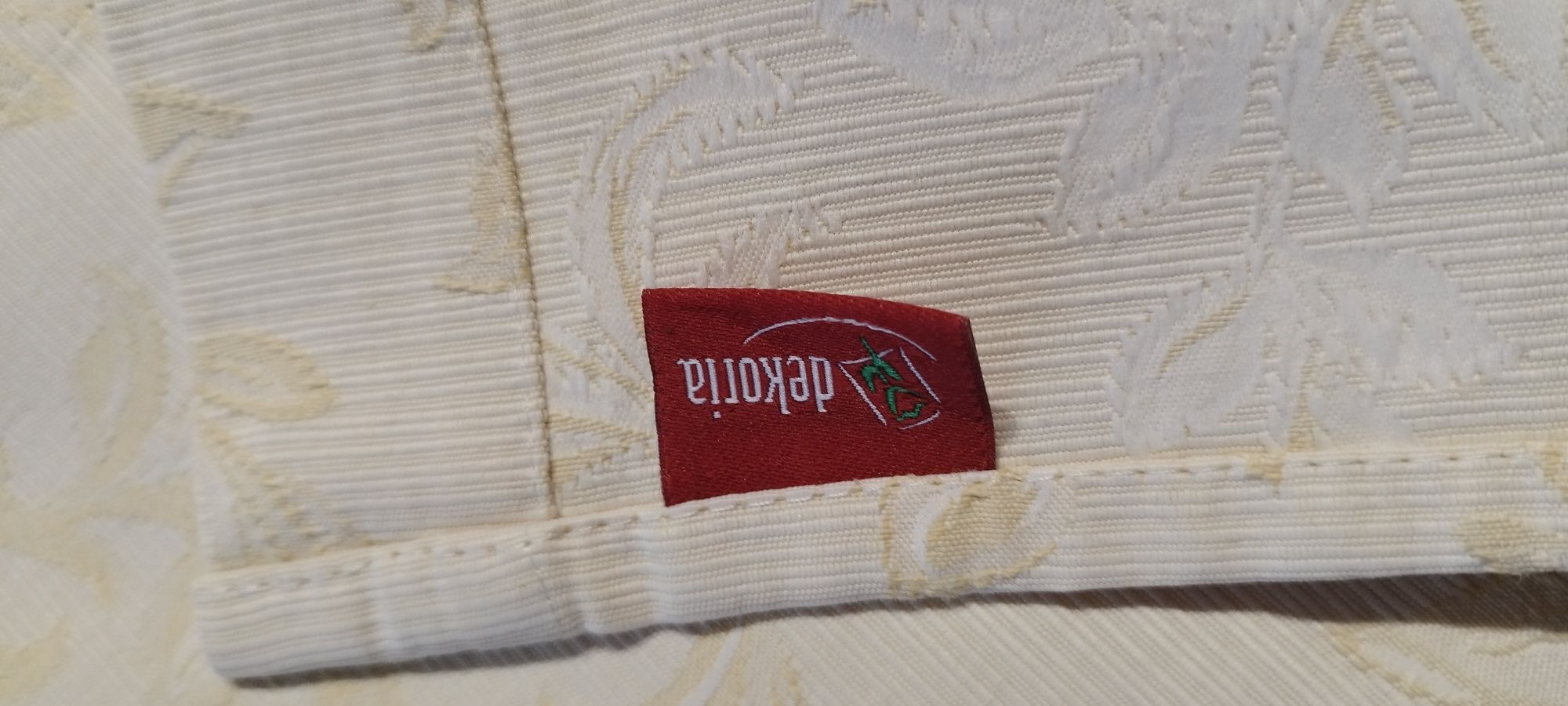 Zestaw żakardowy na stół Dekoria obrus, 2 bieżniki, 4 podkładki
