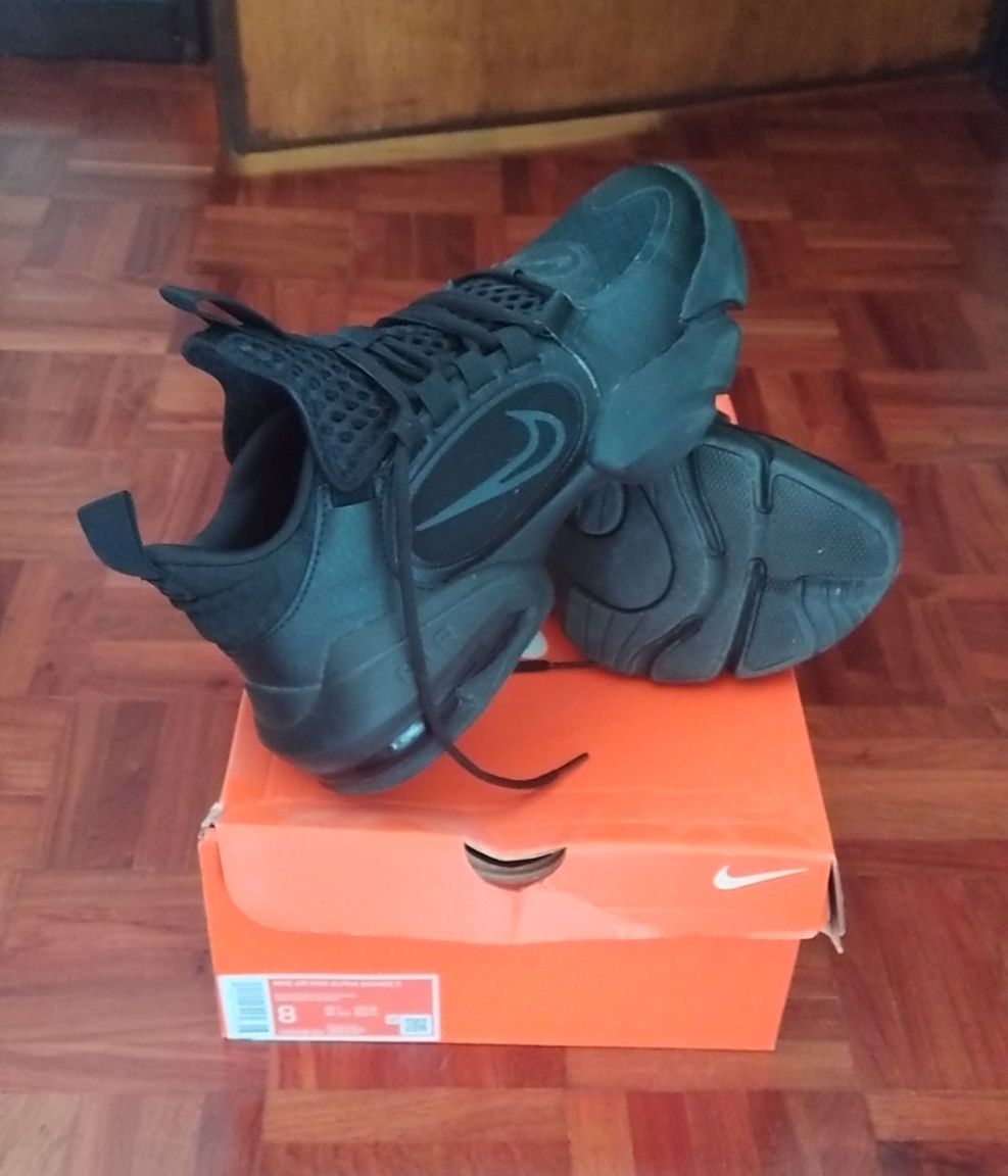 Nike Air MAX Alpha Savage