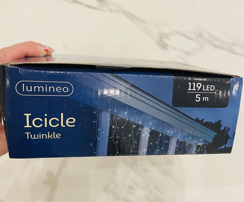 Kurtyna świetlna Lumineo sople 101 - 200 lampek