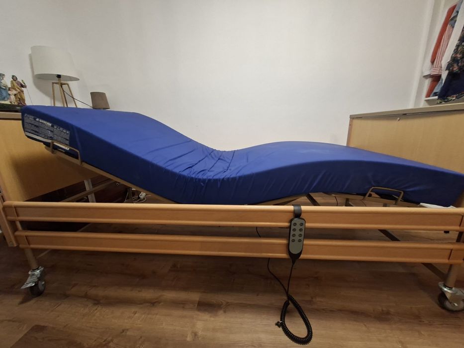 Cama articulada com colchão