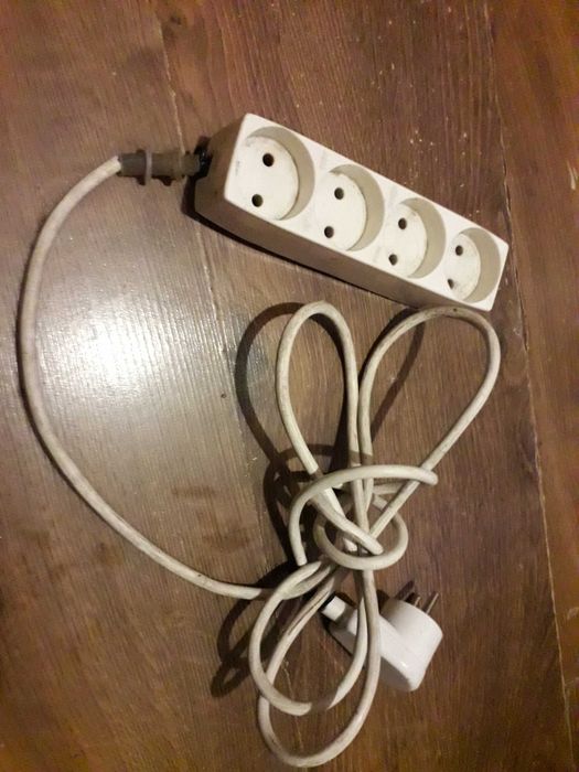 przedłużacz elektryczny