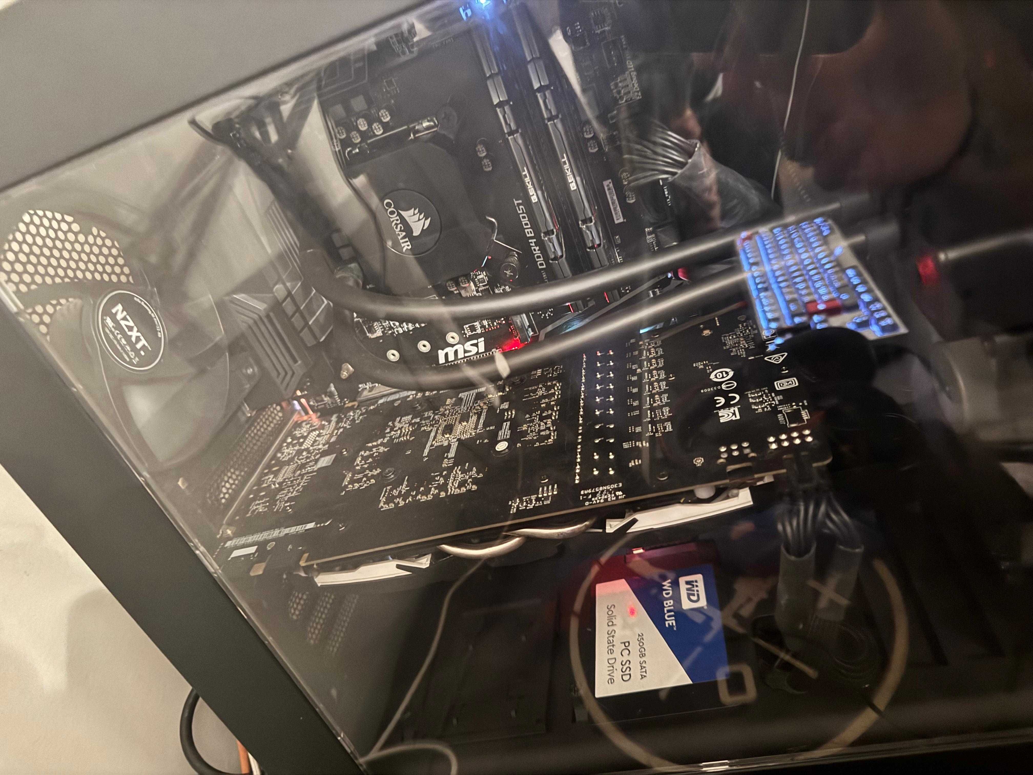 PC GAMING (i7 8700k+gtx 1070)