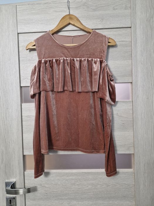 Welurowa bluzka odkryte ramiona