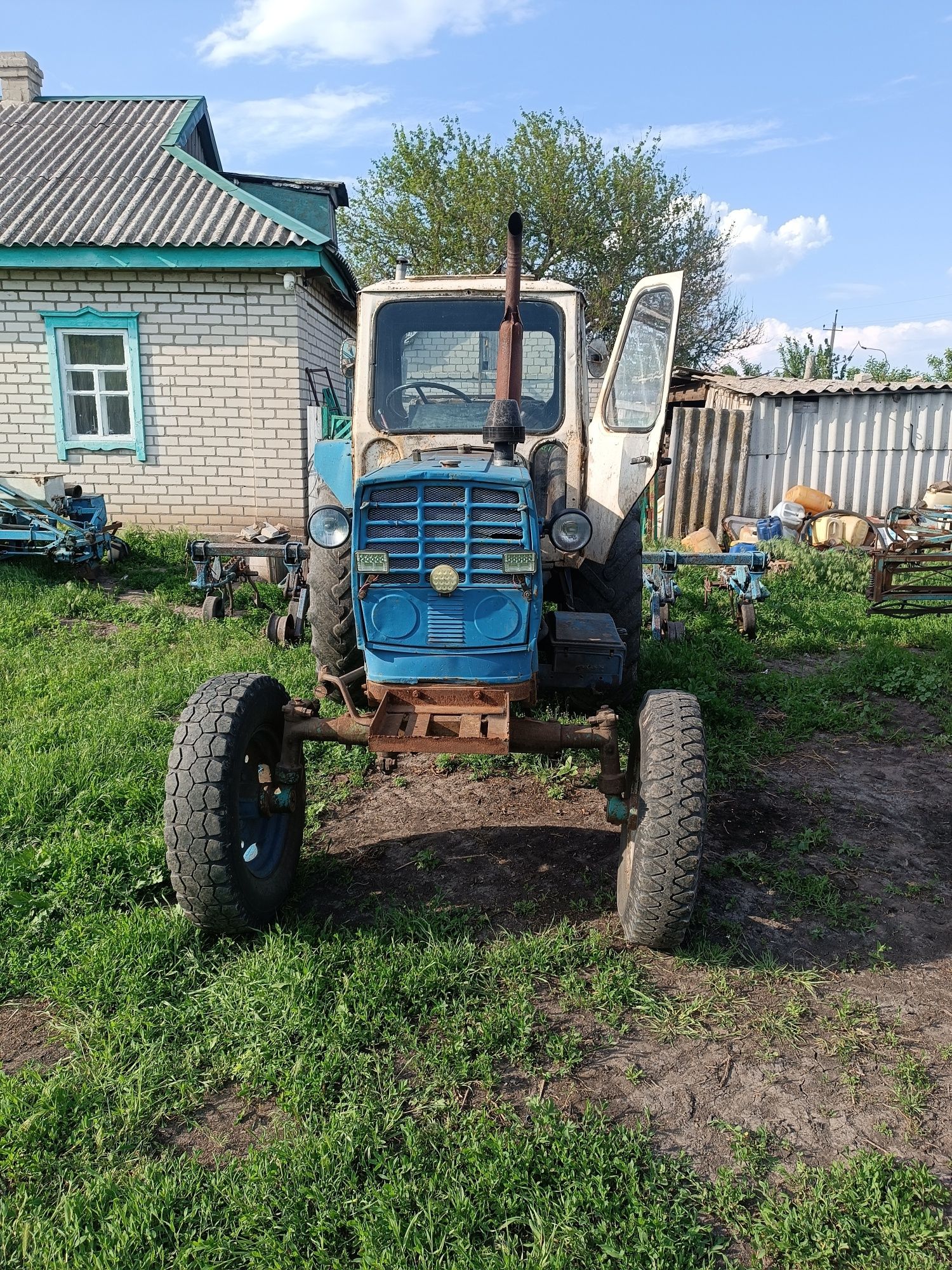 Продам ЮМЗ 6 мала кабіна