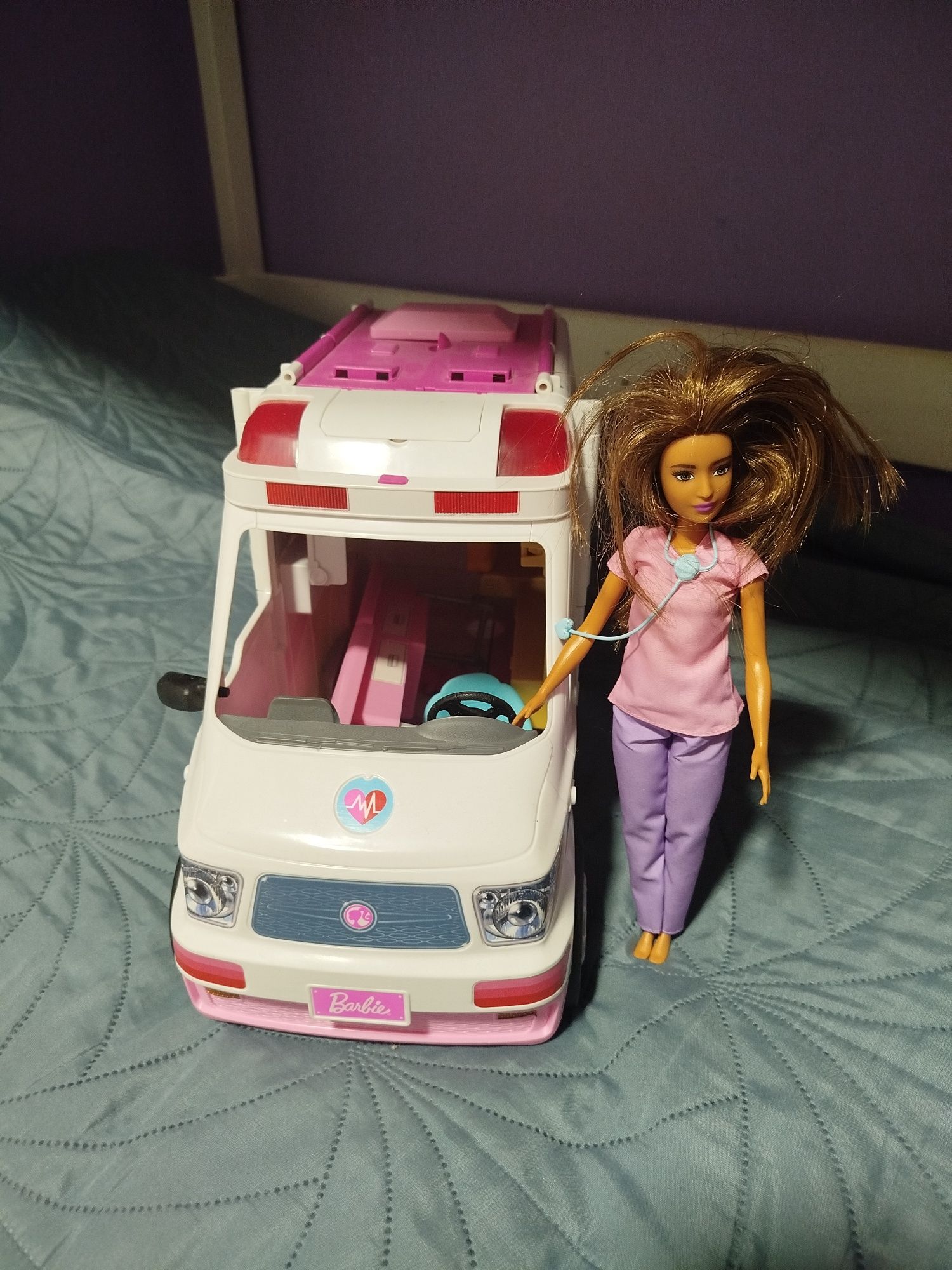 Karetka pogotowia Barbie