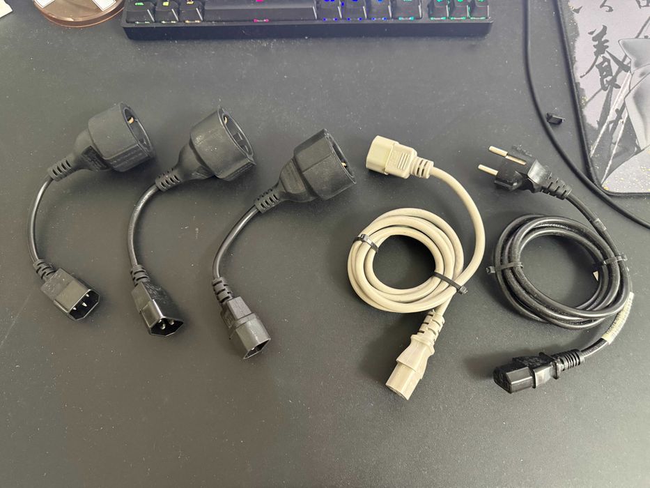 ДБЖ APC Back-UPS CS 500 • Повний комплект кабелів • Аккумулятор