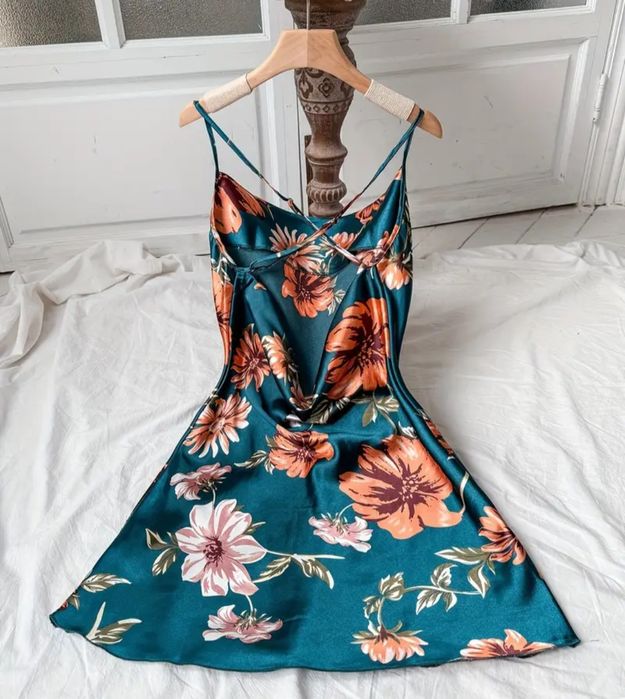 Жіноча нічна сорочка, розмір s