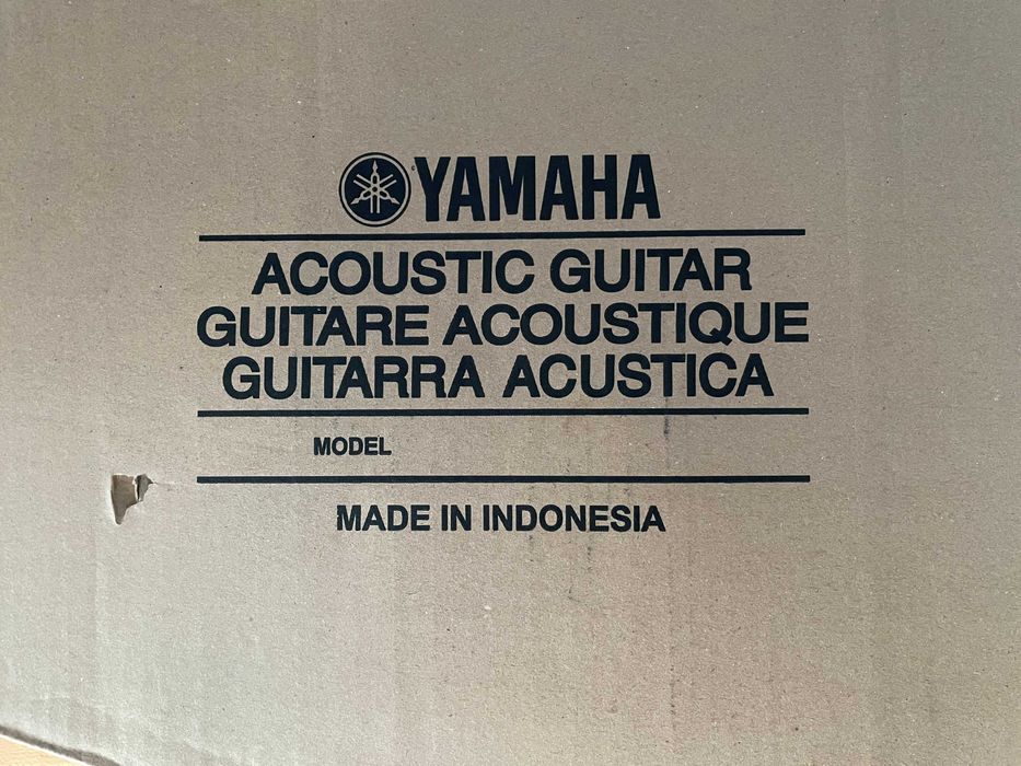 Guitarra Clássica Yamaha C-40 Preta – Como Nova + Com Caixa Original