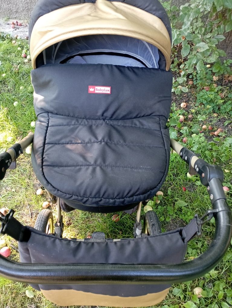Продам коляску 3 в 1