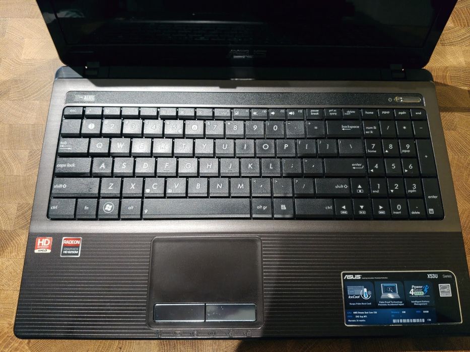 Asus X53U na części: obudowa, matryca, klapa, klawiatura
