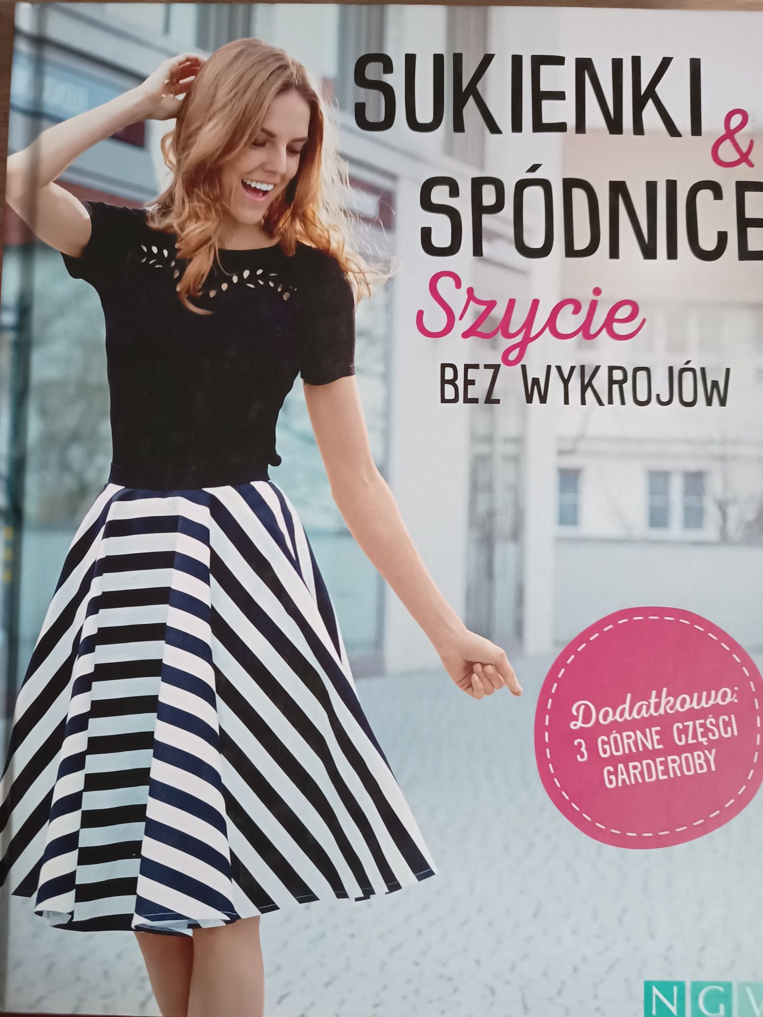 Modne szycie z dżerseju i Sukienki &Spódnice