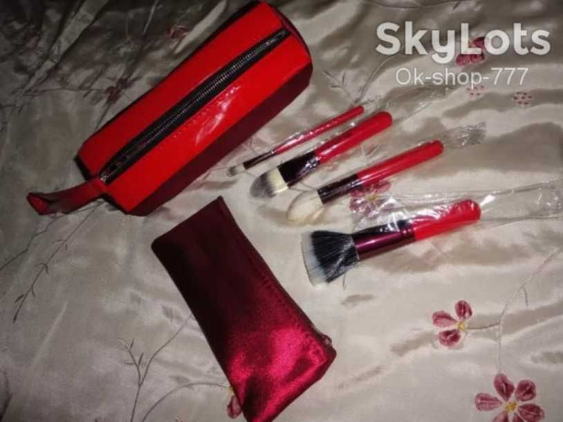 Набір натуральних номерних пензликів MAC. два – 650грн.