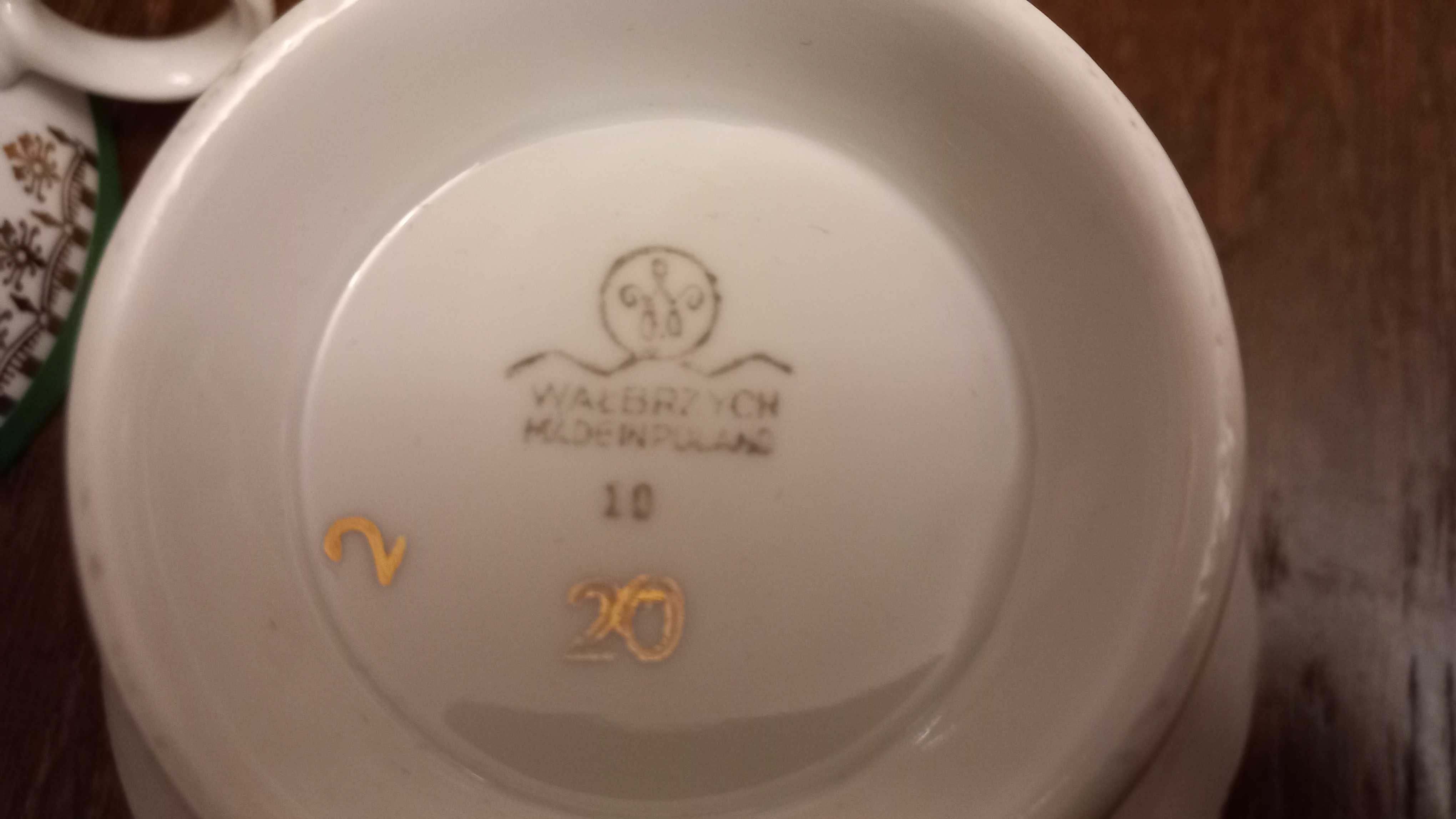 Porcelana Wałbrzych filiżanki i cukiernica Wałbrzych serwis do kawy