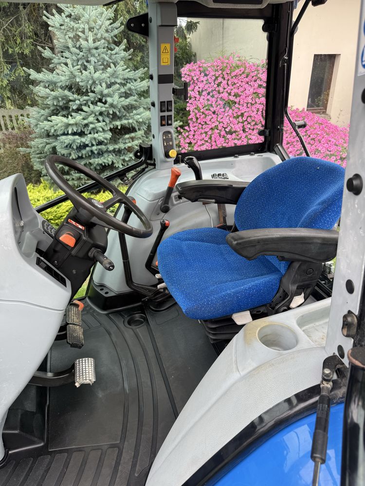 New Holland T5050 Ładowacz czołowy Faucheux