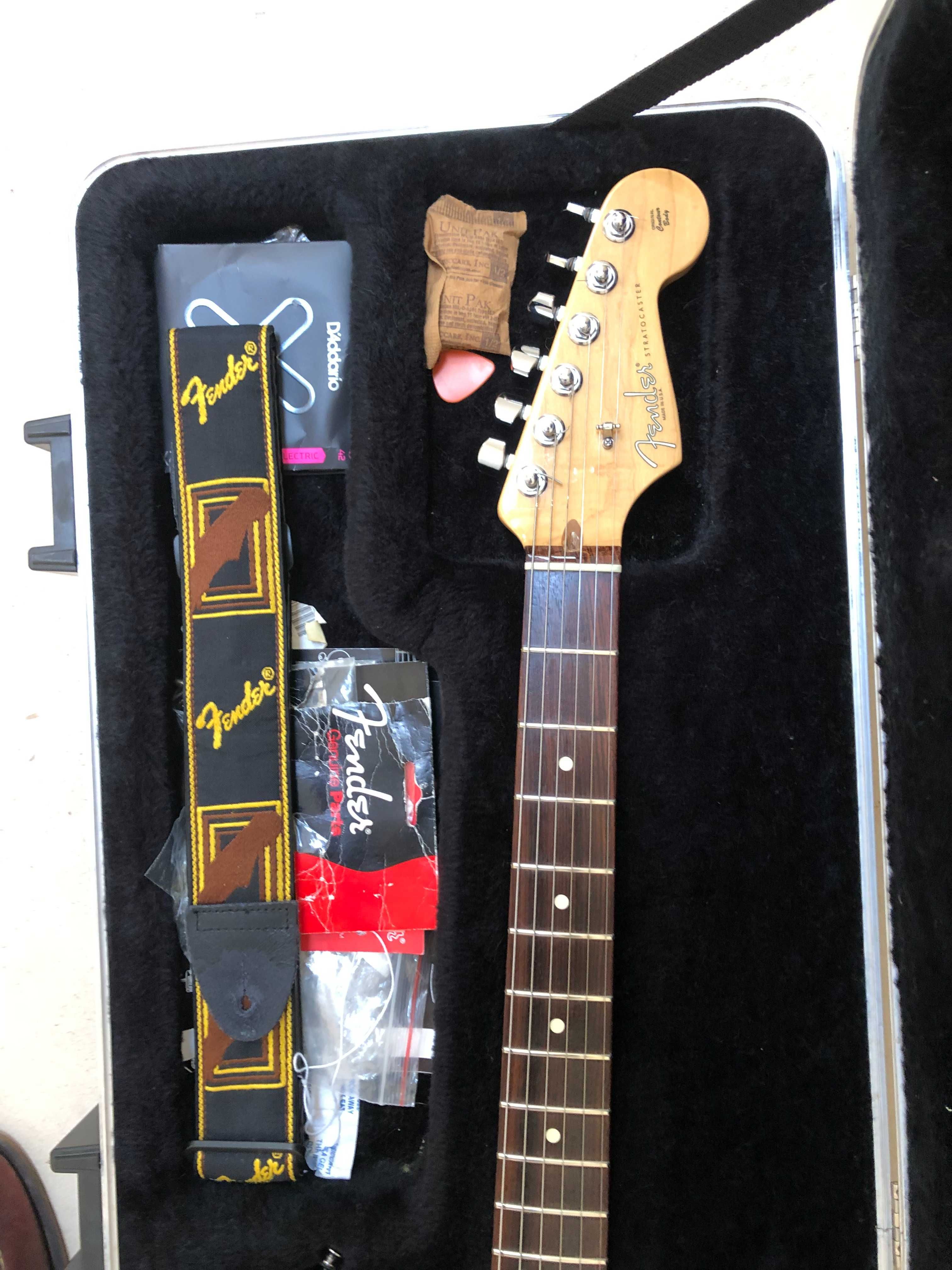 Stratocaster American +Ibanez +Olympia+Vox VT20X+Pedais Boss, Digitech