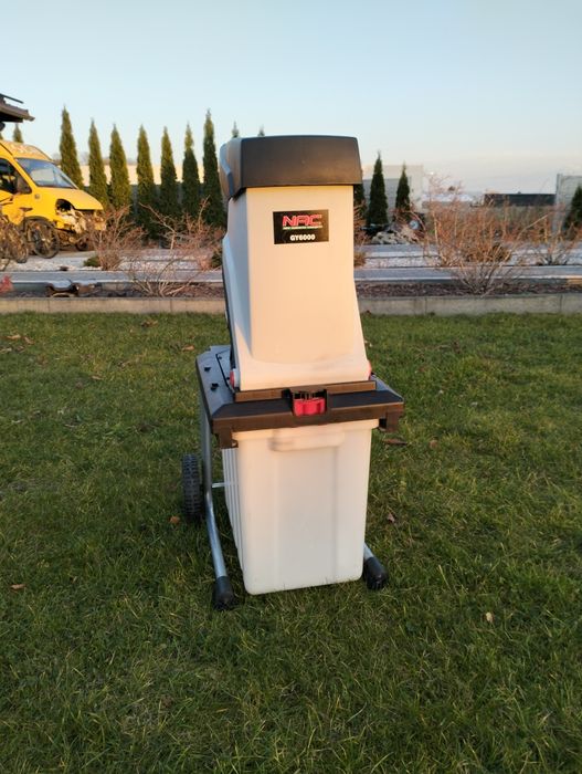 Elektryczny rozdrabniacz do gałęzi