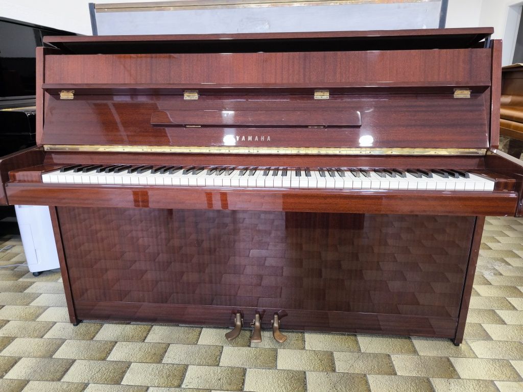 Piano Yamaha M5J