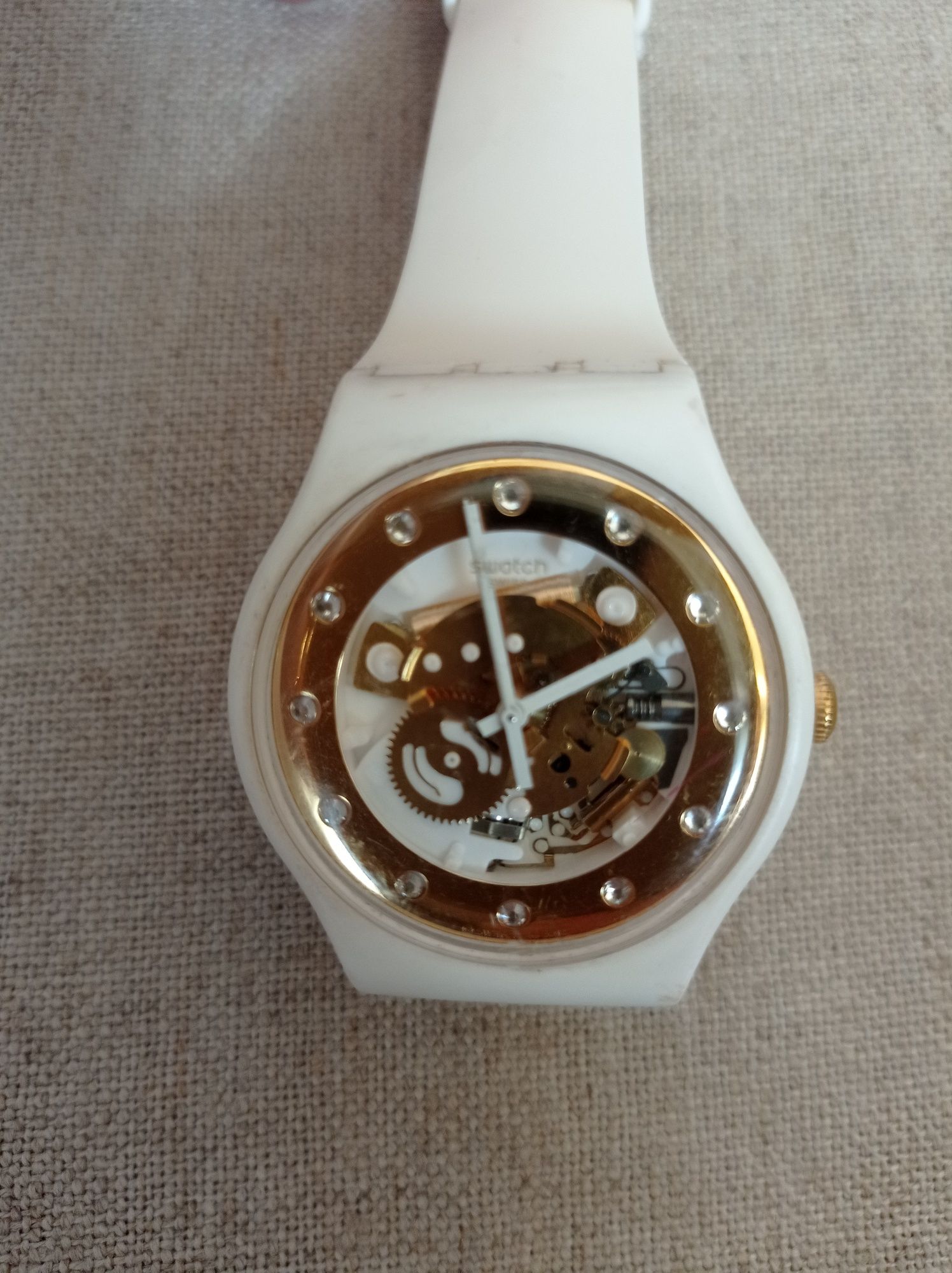 Часы женские Swatch