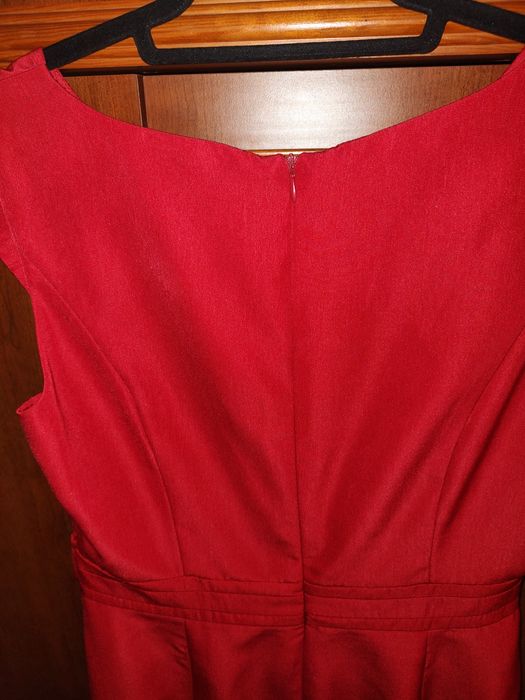 Sukienka czerwona dopasowana rozmiar L Body Flirt