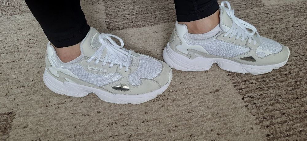 Кросівки жіночі Adidas