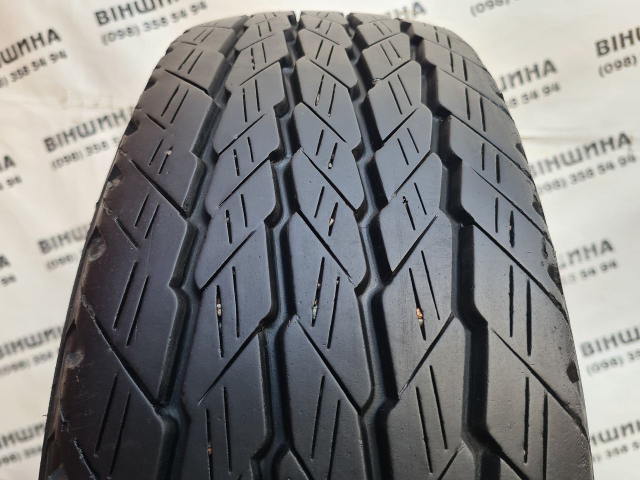Шина 195/70 R 15C Semperit Trans-Speed 2. Одне колесо. Розпаровка.