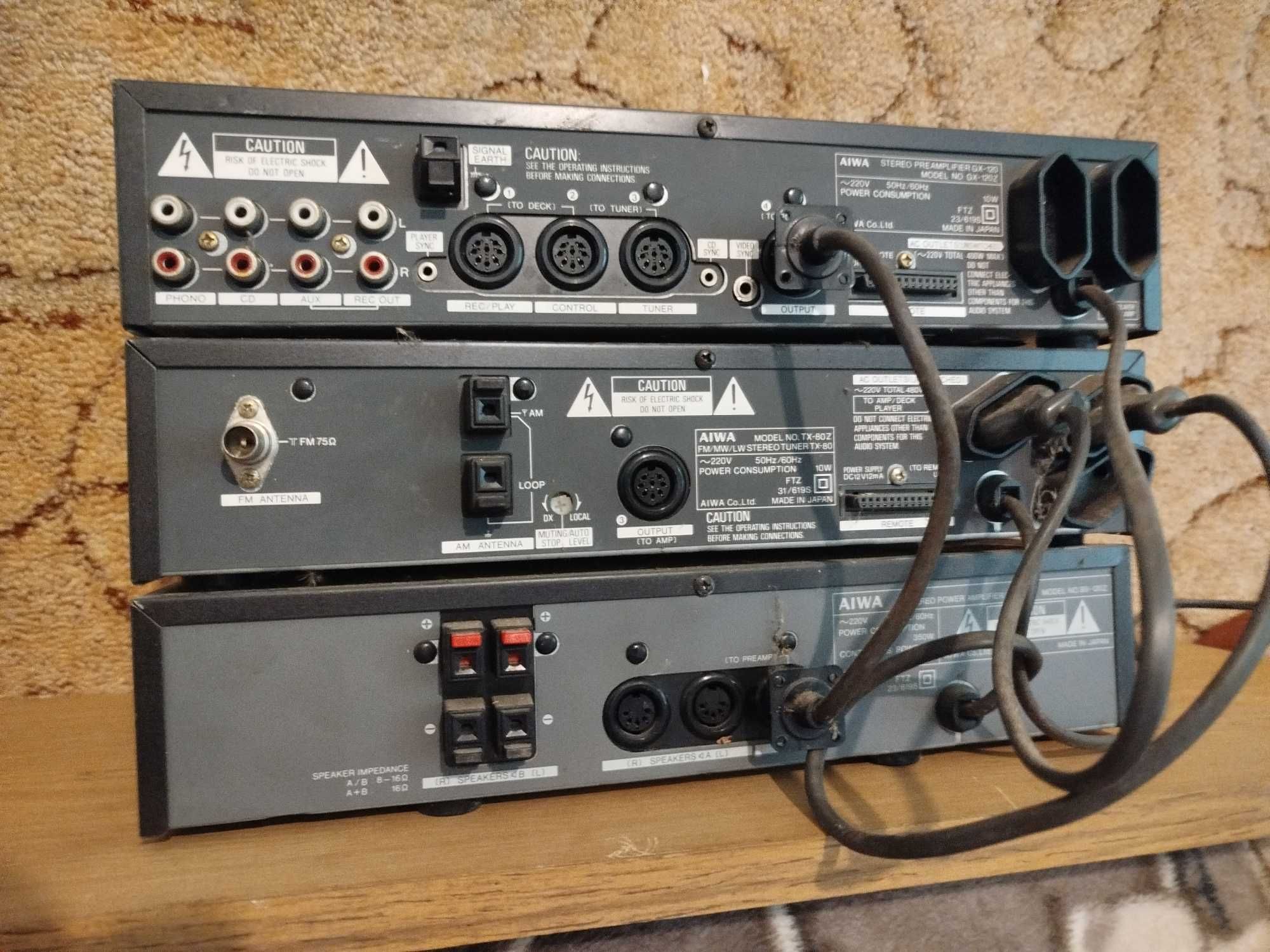 Wieża AIWA - 3 osobne elementy. Tuner, przedwzmacniacz, koncówka mocy.