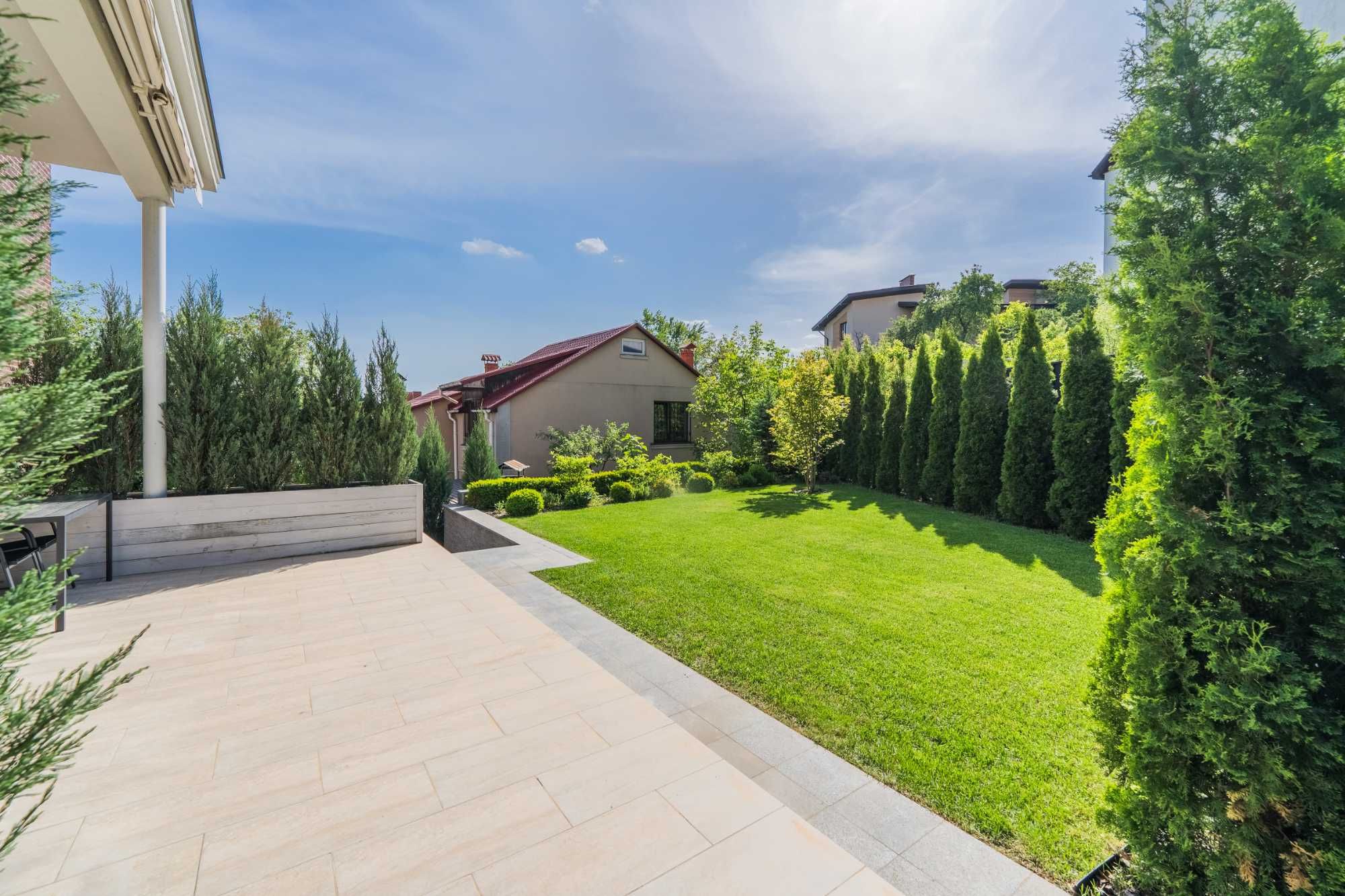 Продам будинок(400м2)з дизайнерським сучасним ремонтом на Печерську