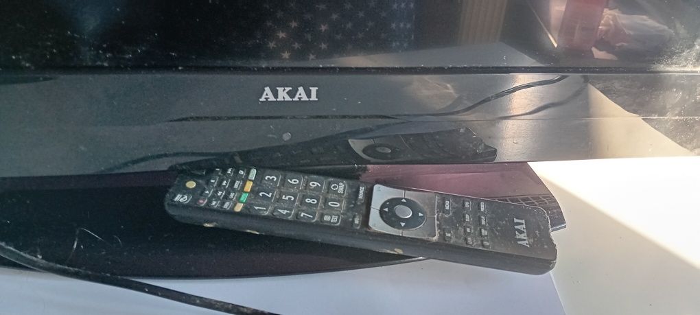 Akai telewizor 25 cali i dekoder