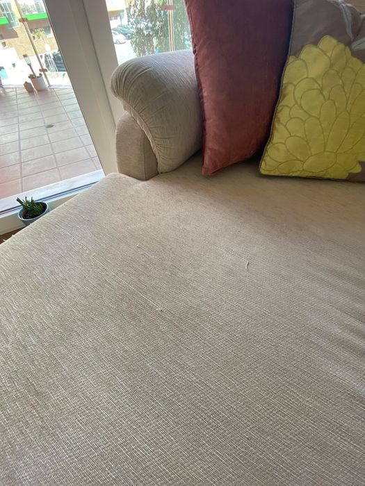 Sofa chaise long 4 lugares creme