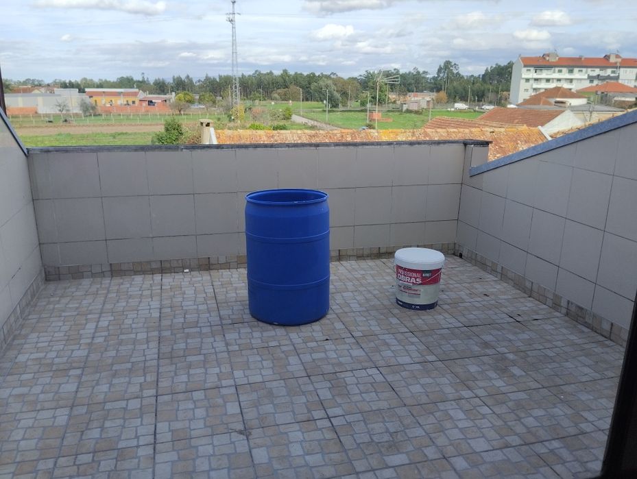 Arrendamento T3 duplex Oia