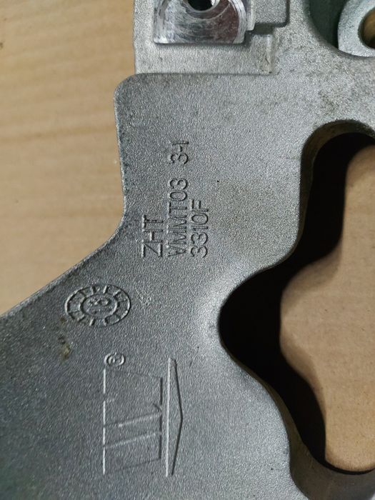 Łapa Mocowanie Sprężarki Grand Cherokee Wk2 3.0CRD