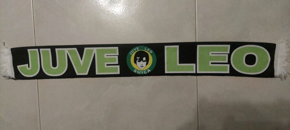 cachecol Sporting juve Leo Suica