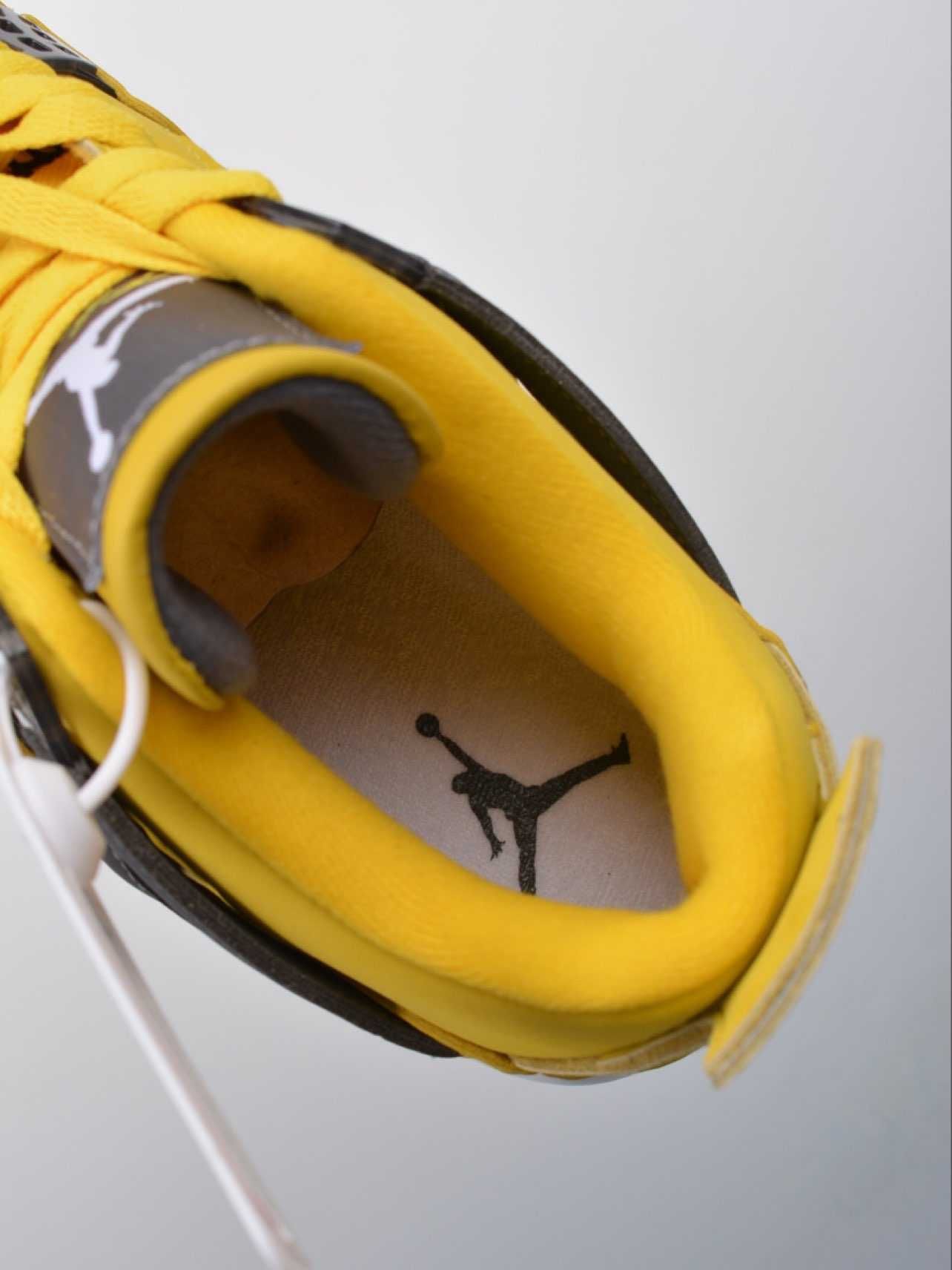 Jordan4Air4RetroLightning UnisexTrampki R.45