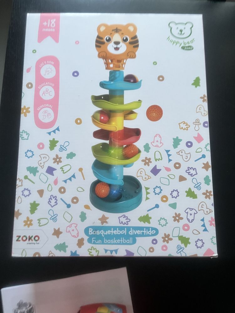 18+ meses. Brinquedos novos nunca usados .Bebe criança. Zoko.playskool