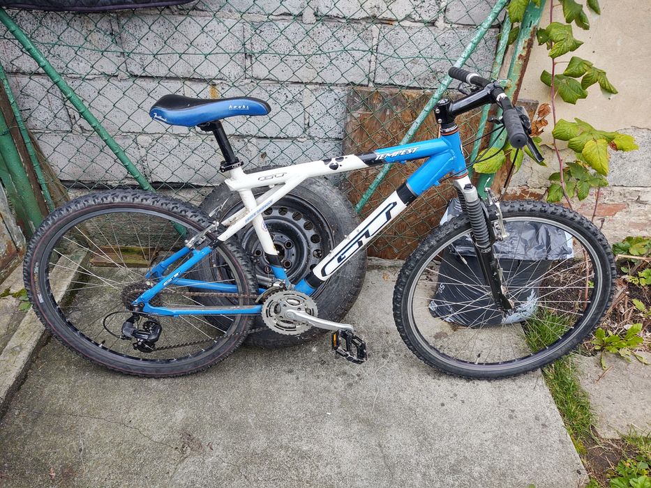 Sprzedam rower marki GT Tempest , amortyzator rock shox koła 26cali