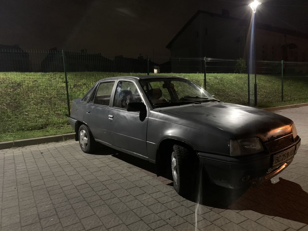 Opel kaddet 1986