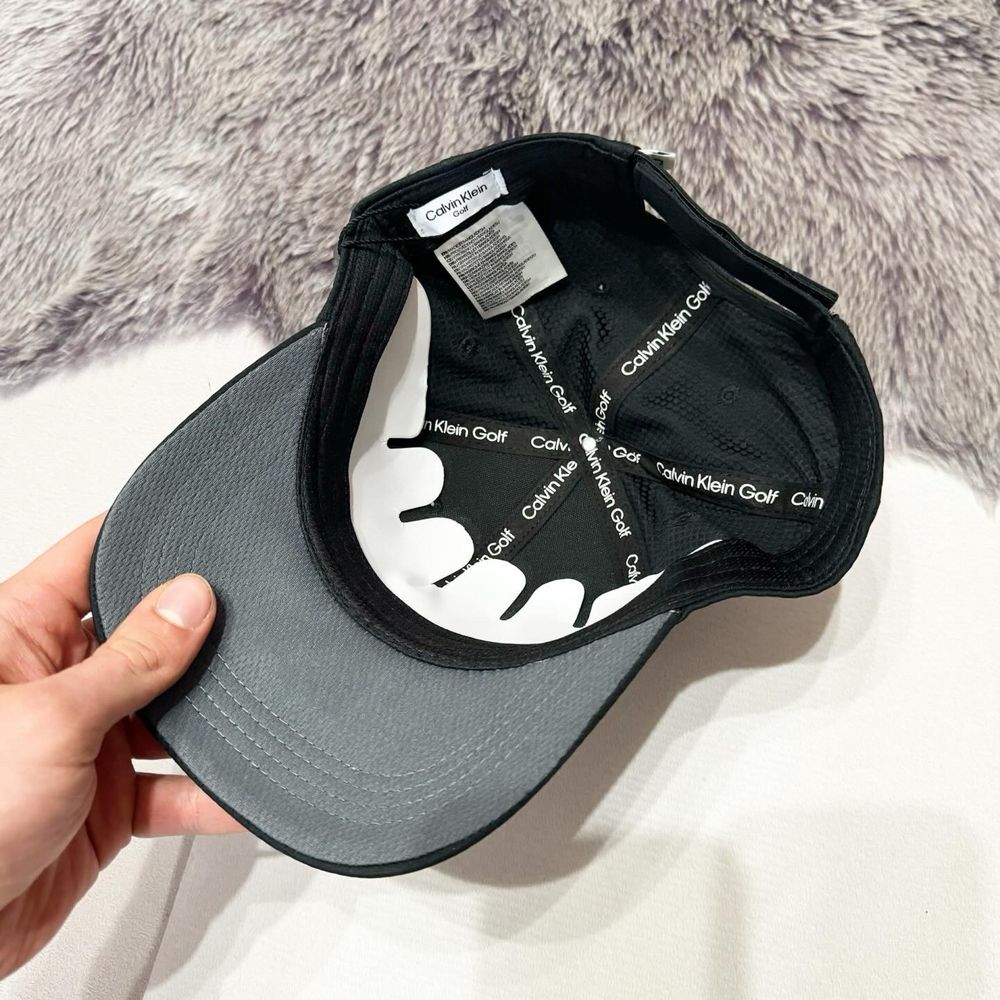 Нова нейлонова кепка Calvin Klein чорна з вишитим лого One size