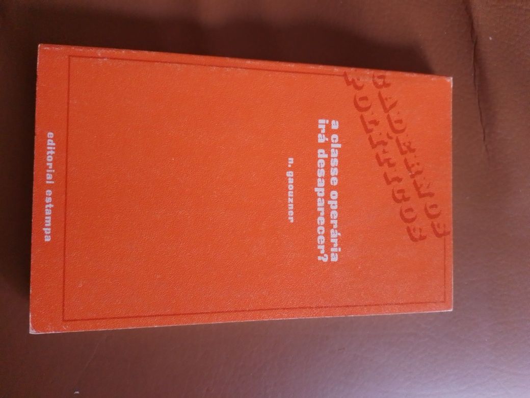 A vida Feliz do Jovem Esteban S.Gamboa1e9E-Defesa Democracia9E Desde2E