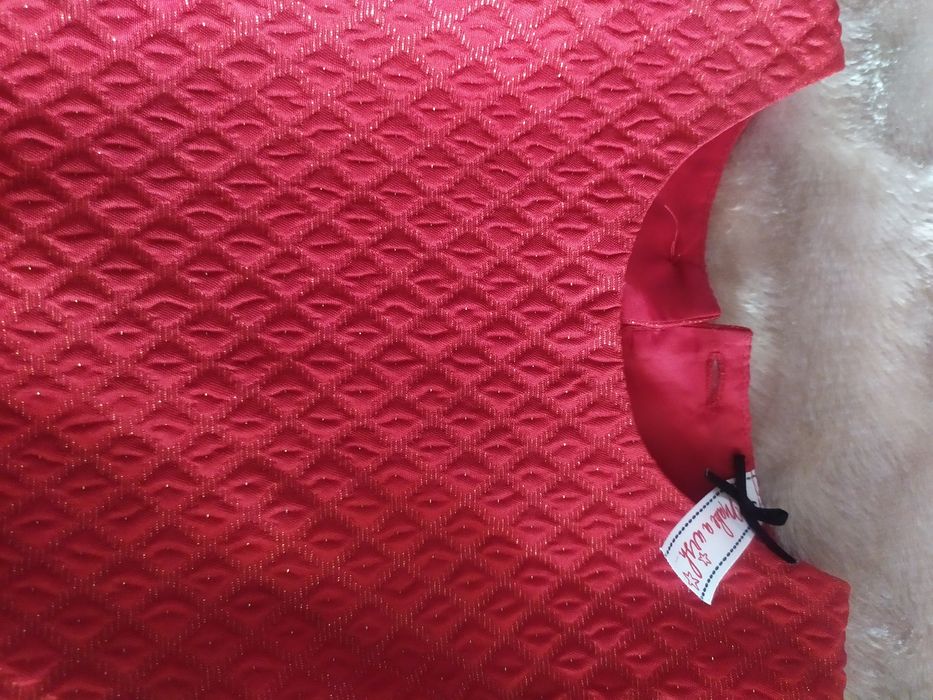 Яскрава  стильна сукня