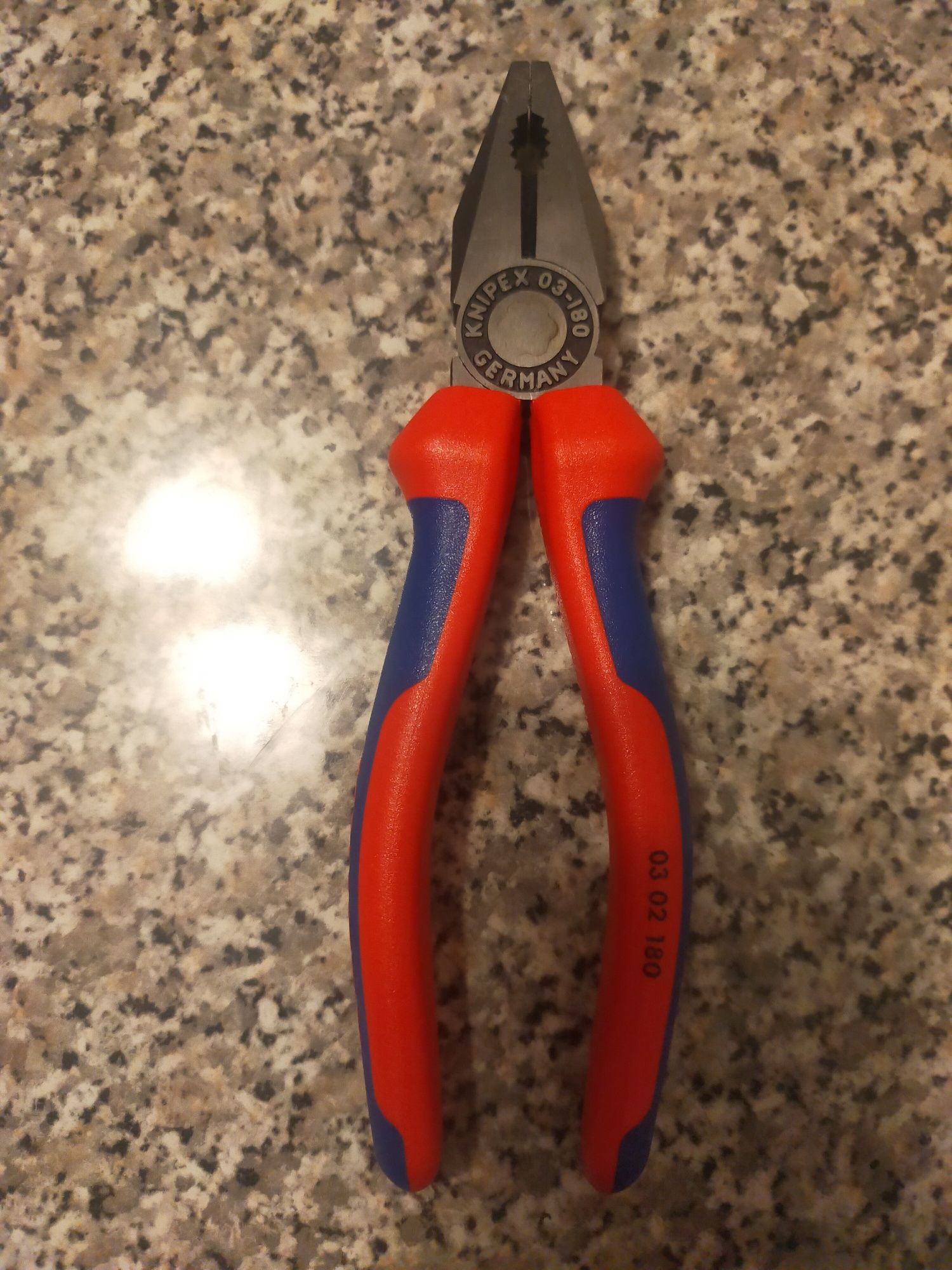 Alicate universal knipex