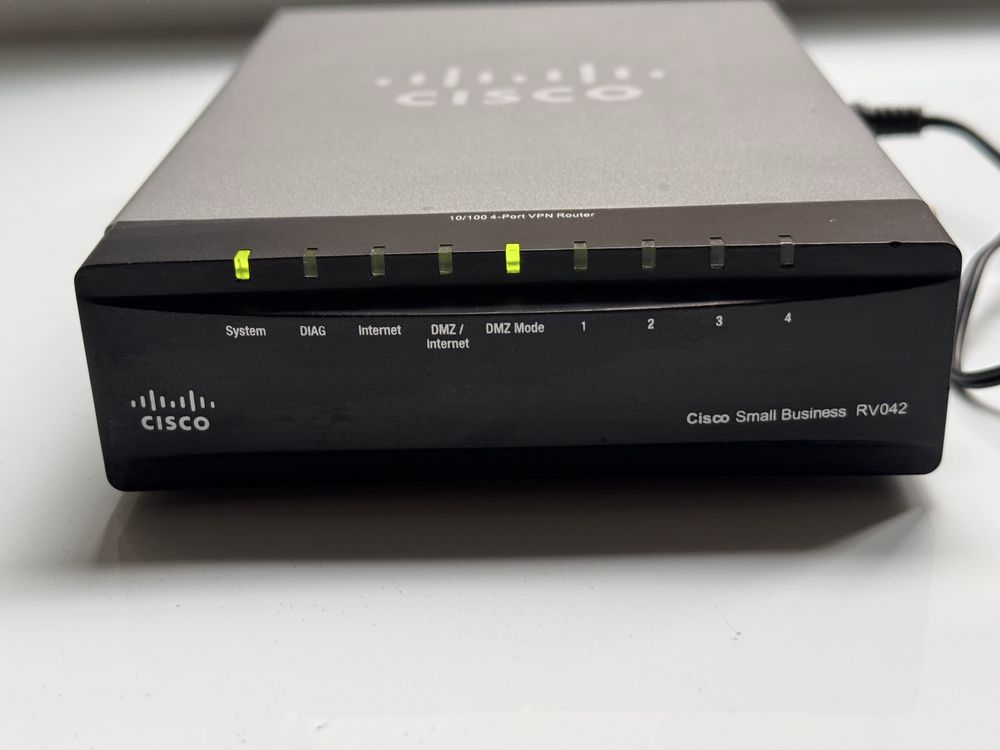 VPN-Маршрутизатор Cisco RV042 Dual WAN (RV042-EU)