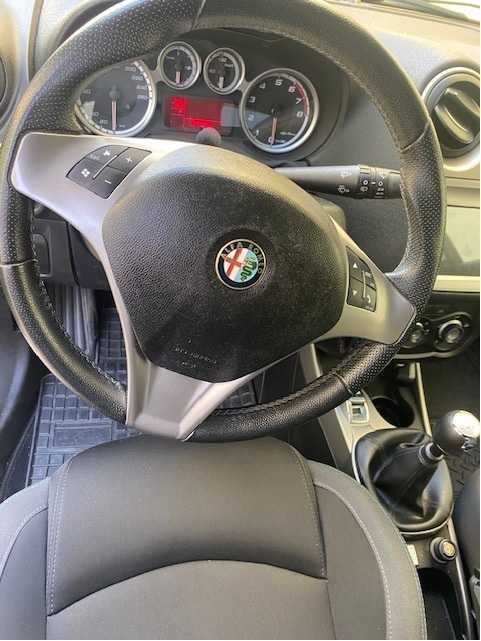 Alfa Romeo Mito 0.9 Turbo muitos extras