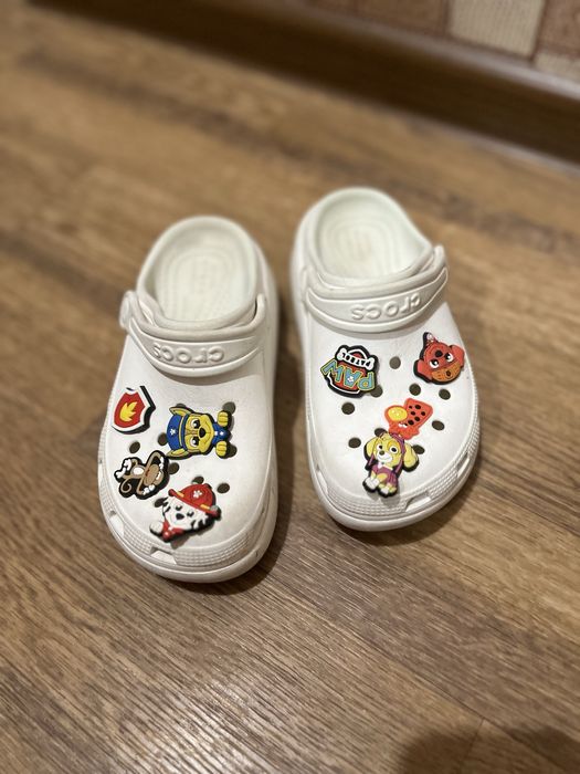 Крокси білі crocs  j1 на  дівчинку